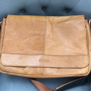 Kenneth Cole Leather Messenger Laptop Briefcase